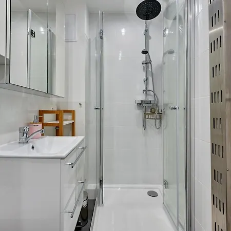 Milton By The Sea - Baltica Apartment